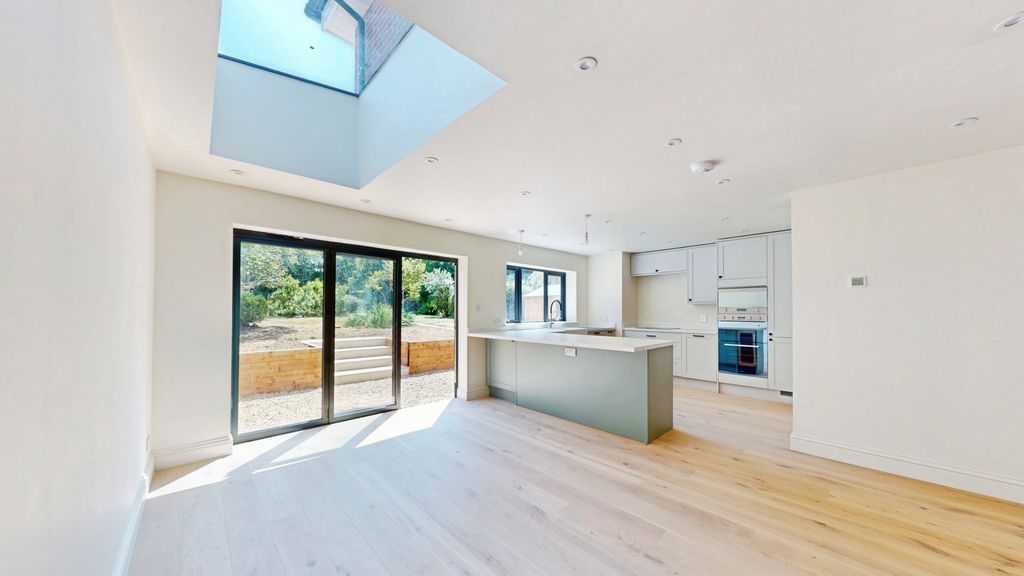 Property photo 1 of 25 A9F7B2B9-07092026_172123