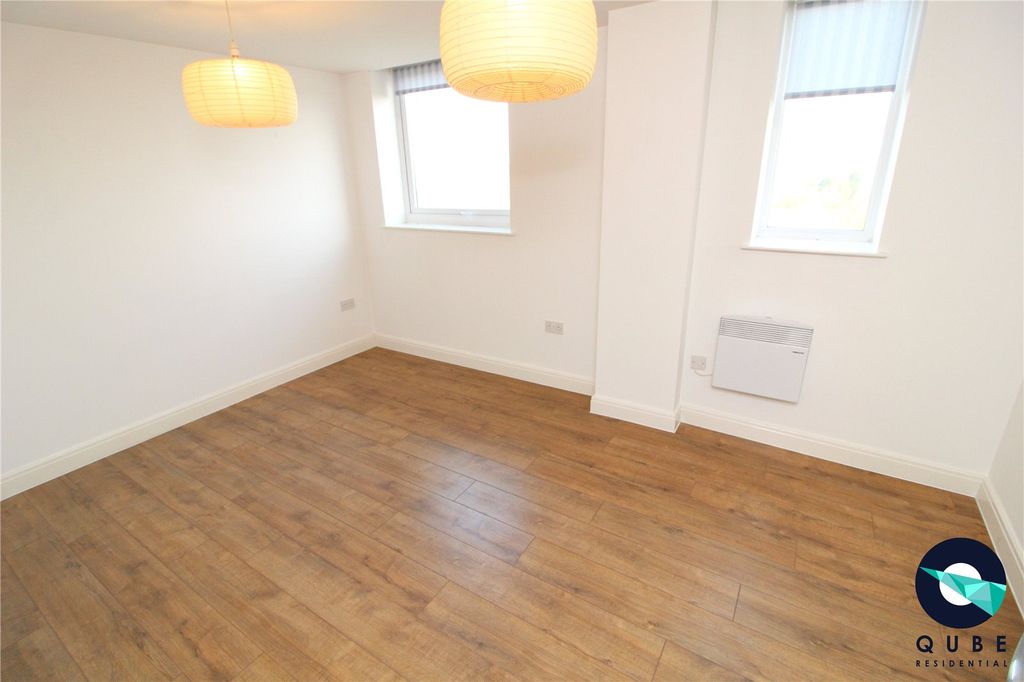Property photo 3 of 7 Picture No. 11