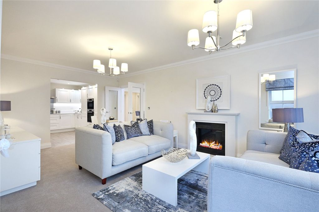 Property photo 2 of 8 Showhome
