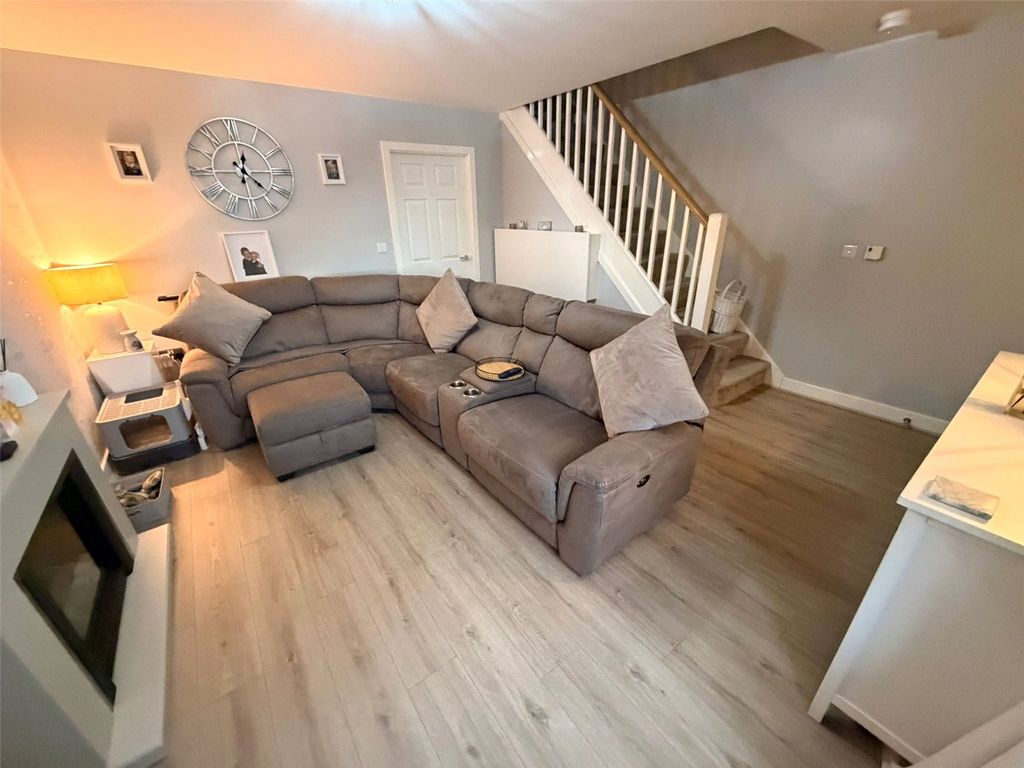 Property photo 3 of 18 Picture No. 12