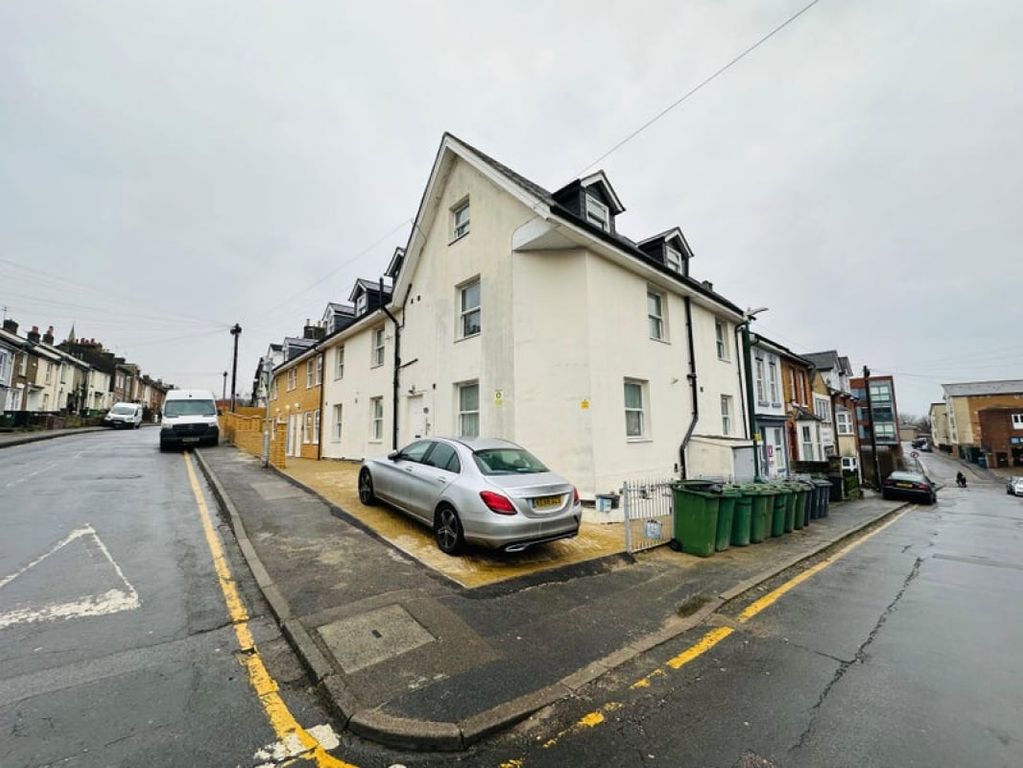 Property photo 2 of 6