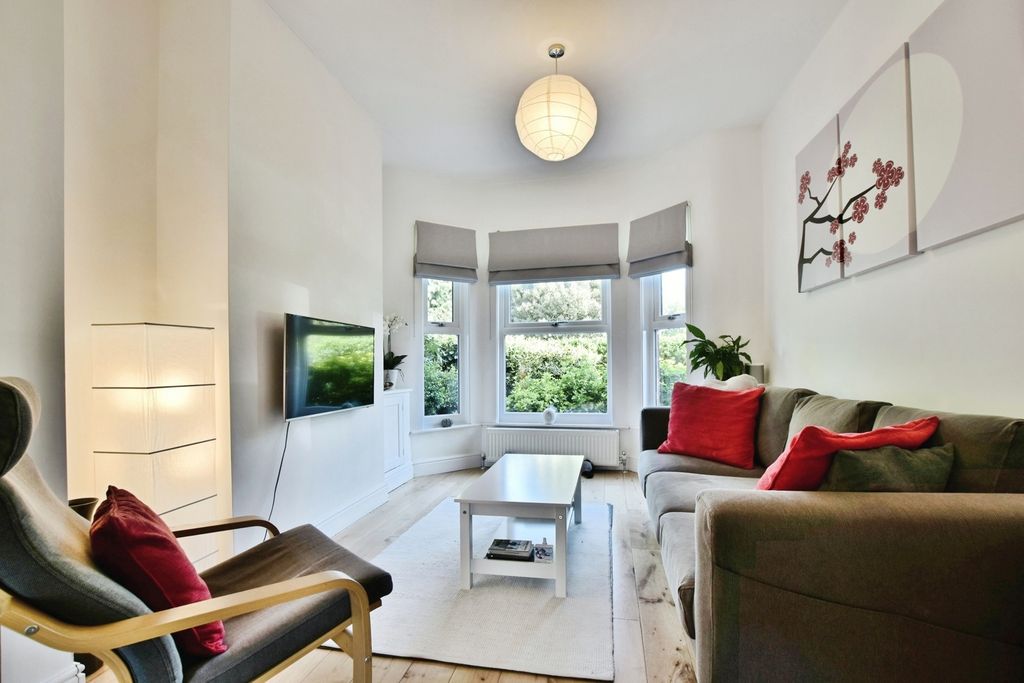 Property photo 3 of 24 Pbox-Img.Jpg