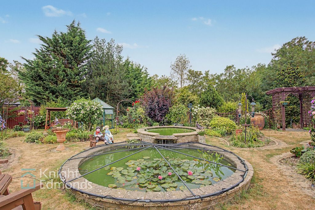 Property photo 1 of 29 Garden