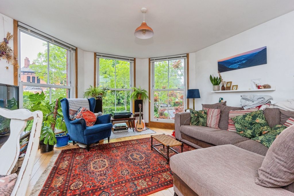 Property photo 2 of 15 Pbox-Img.Jpg