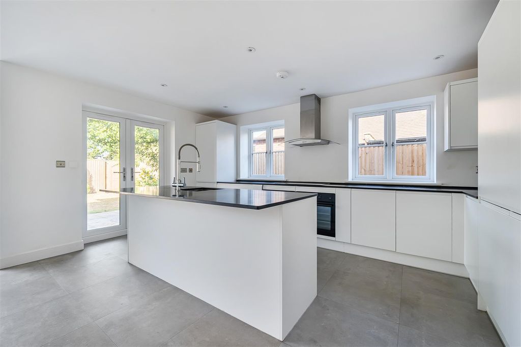 Property photo 3 of 41 Kitchen