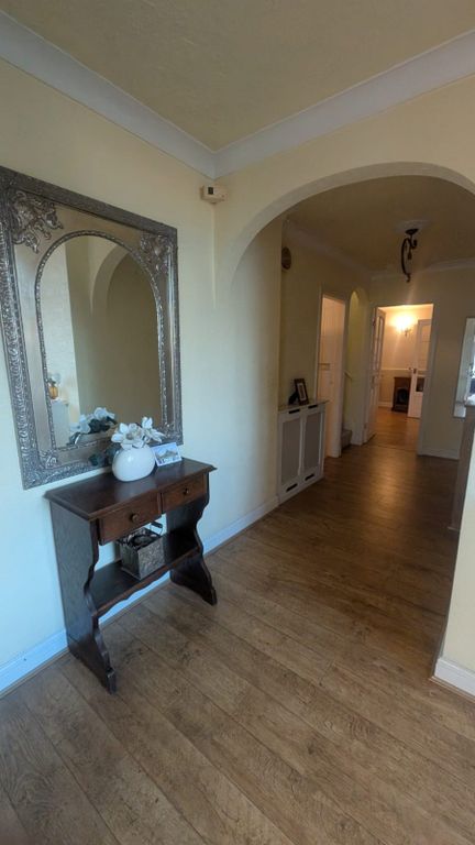 Property photo 2 of 10 Exterior