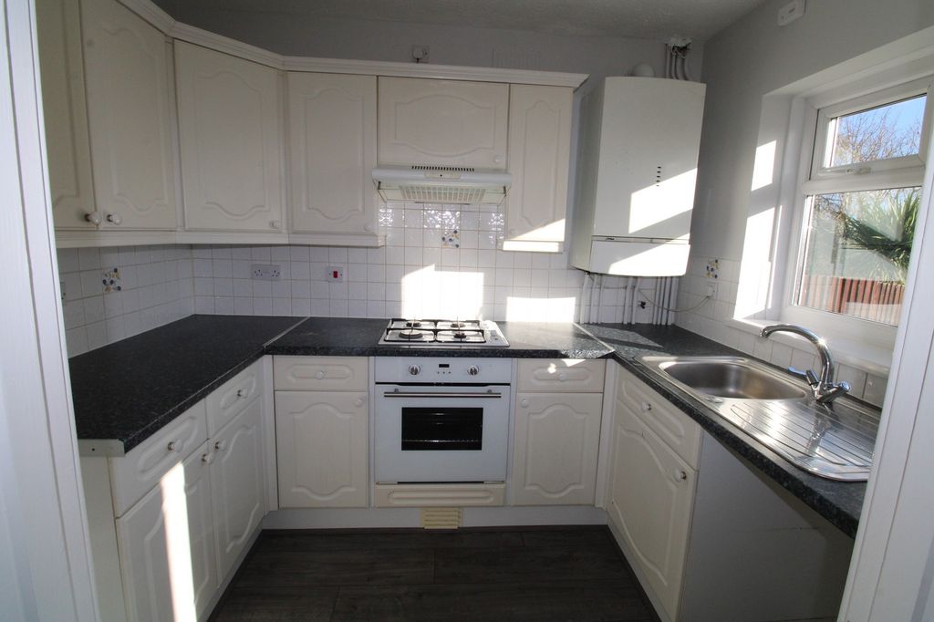 Property photo 2 of 15 Kitchen