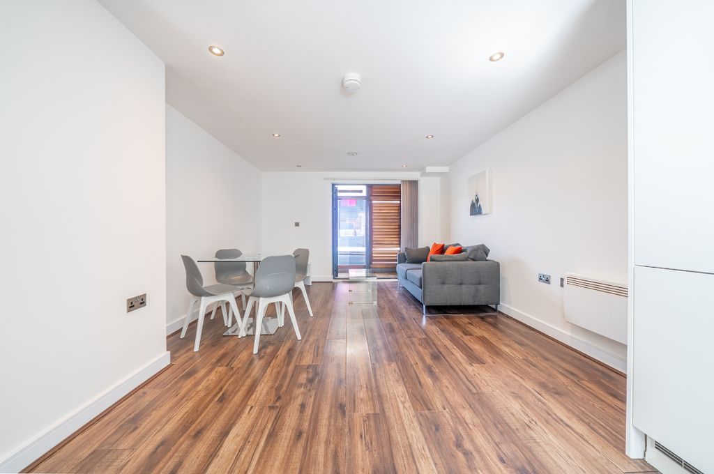 Property photo 3 of 18 Maddison House 14.0800002