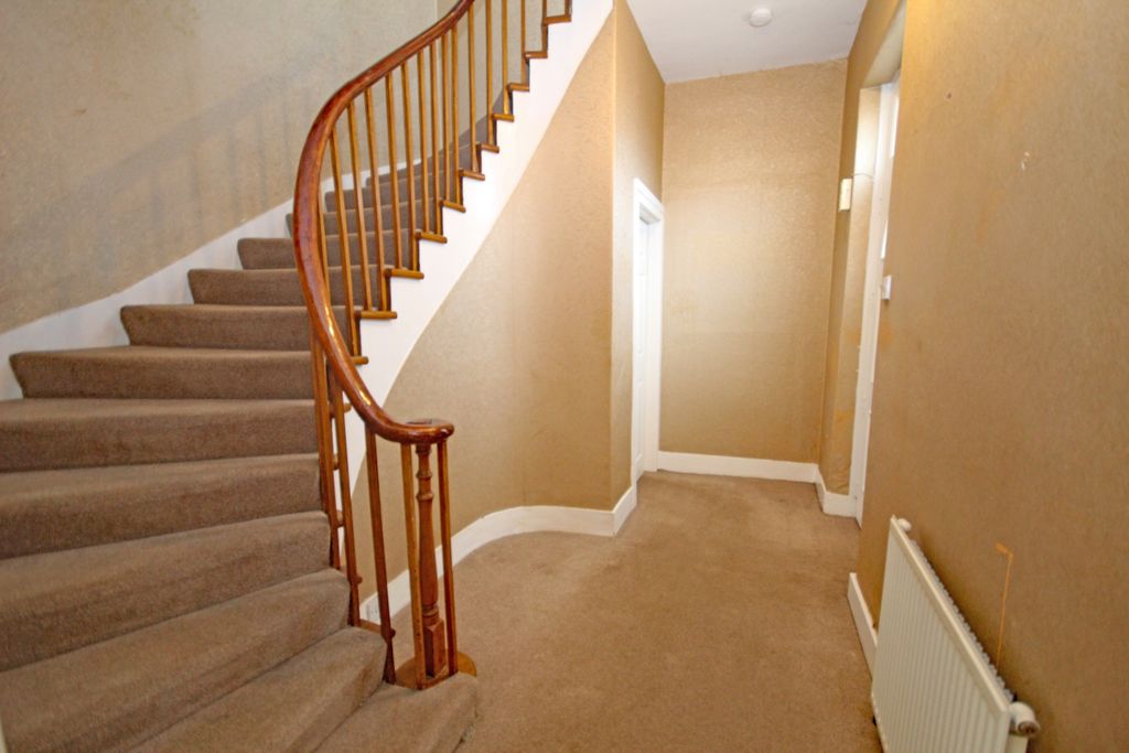 Property photo 2 of 36