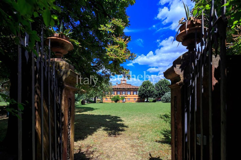 Property photo 3 of 46