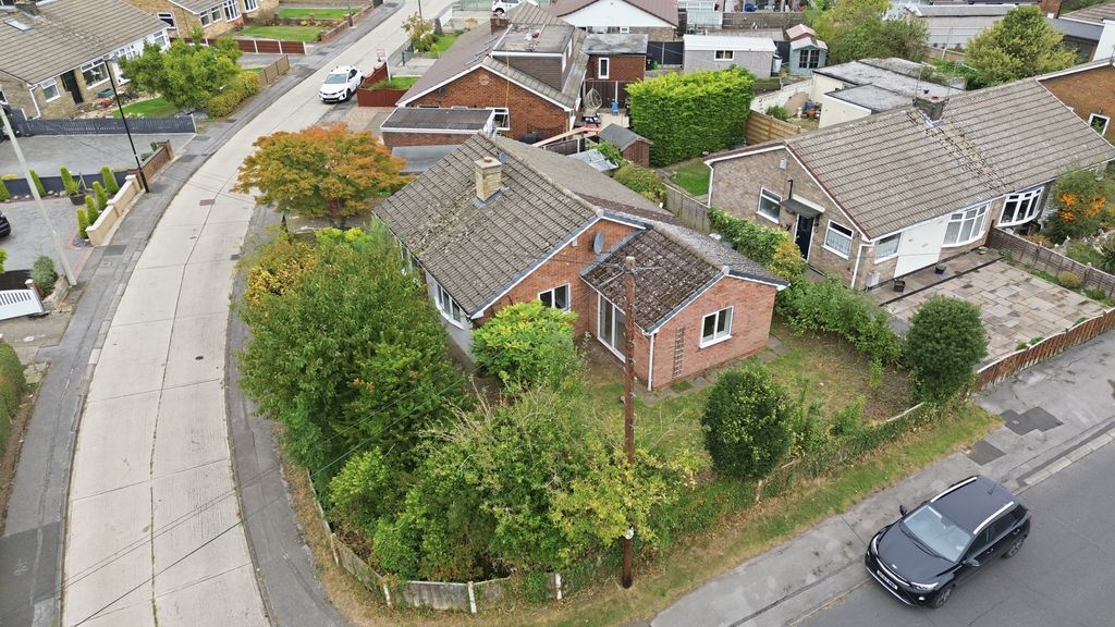 Property photo 1 of 16 Hambleton003