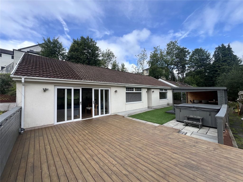 Property photo 1 of 26 Picture No. 23
