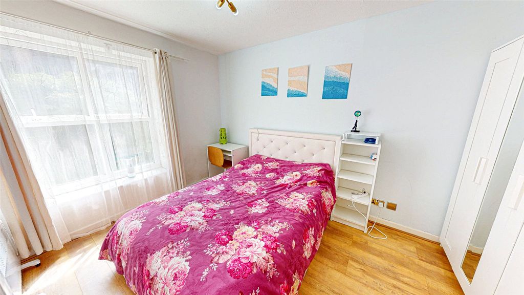 Property photo 3 of 12 Picture No. 01