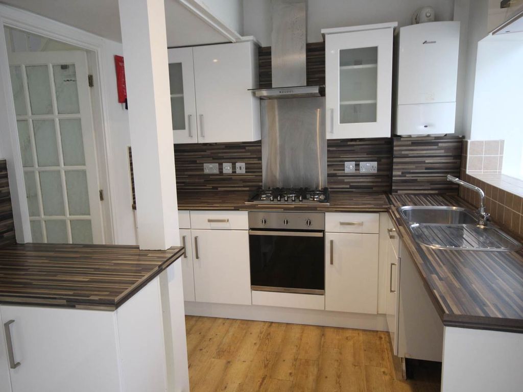 Property photo 3 of 12 113