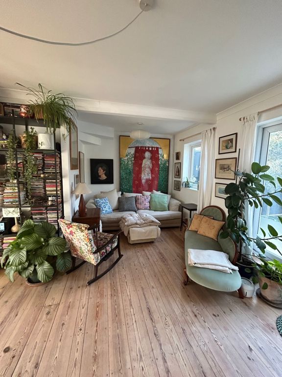 Property photo 2 of 26 Reception Area