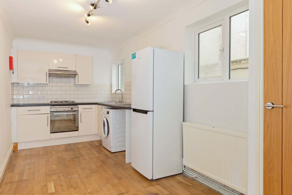 Property photo 2 of 12 Img_5775