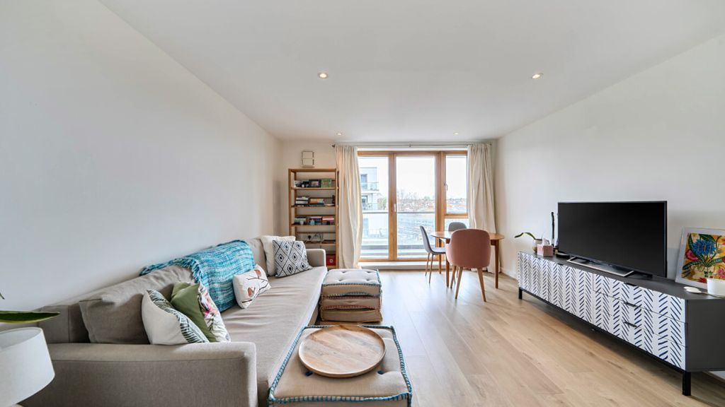 Property photo 3 of 16