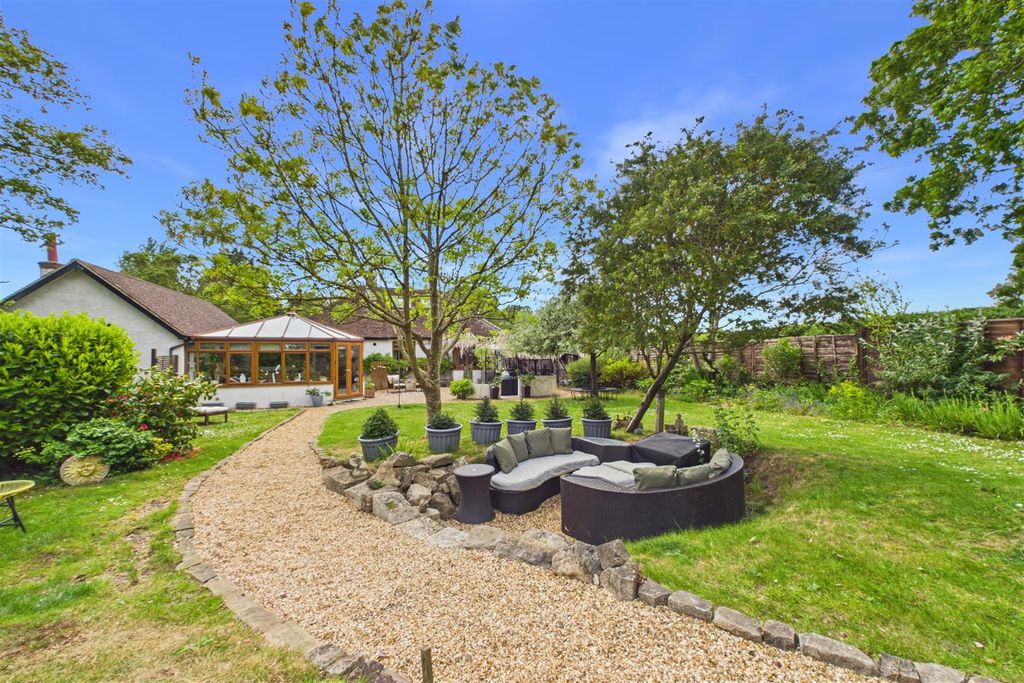 Property photo 1 of 30 Garden