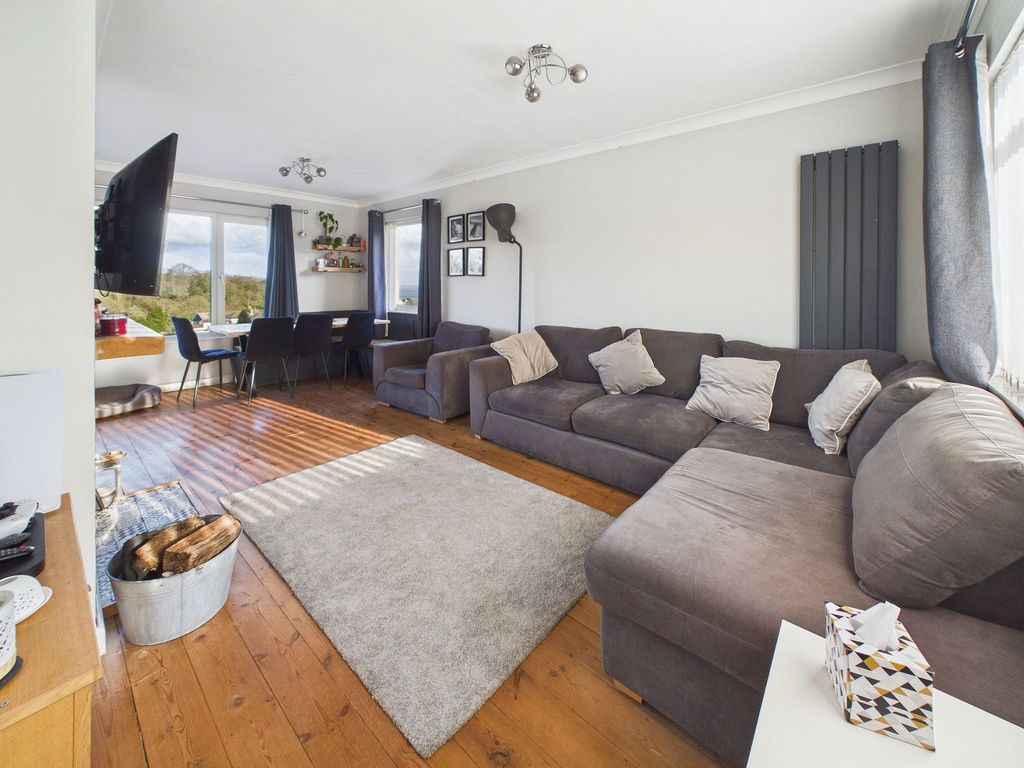 Property photo 3 of 31