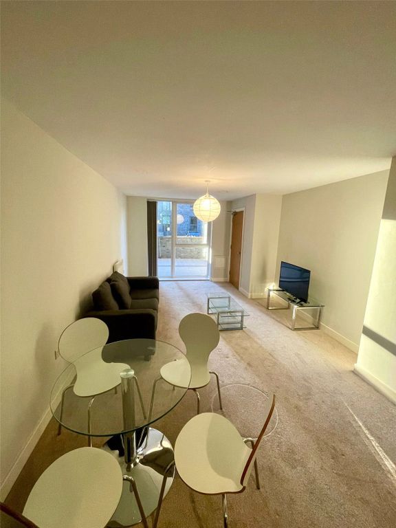 Property photo 1 of 17 Lounge / Dining