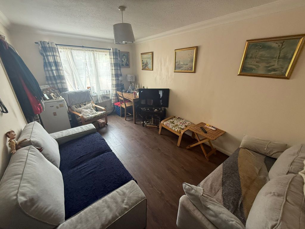 Property photo 3 of 6