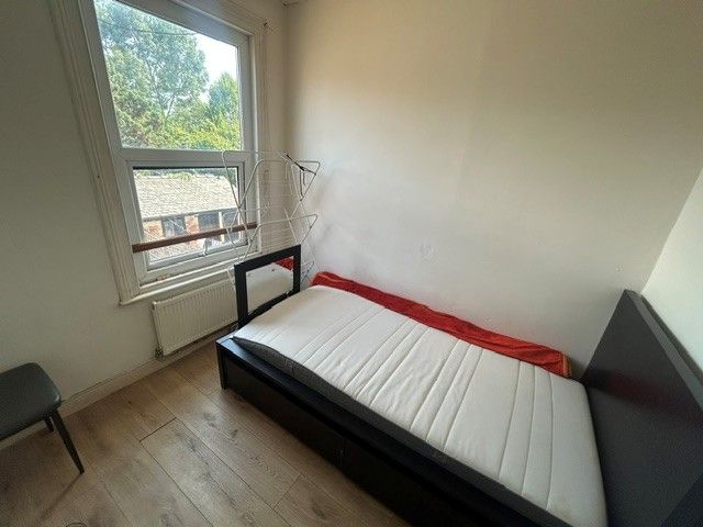 Property photo 3 of 4