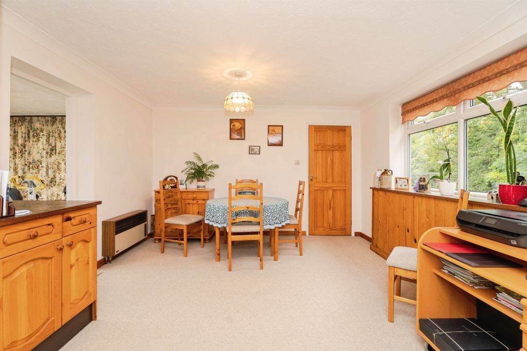 Property photo 3 of 21