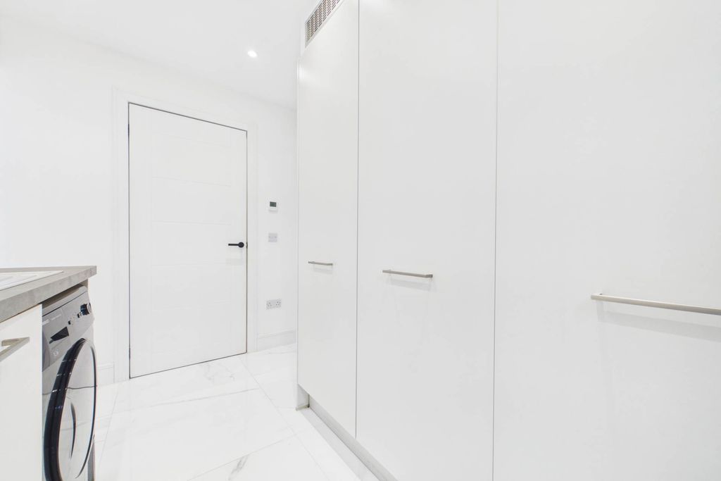 Additional image 18 of 5 bed detached house for saleClyde Street, Carluke ML8