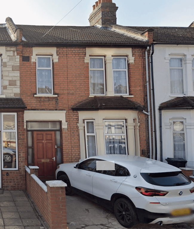 Property photo 1 of 1 3 Bed Detached House To Rent Kingston Road, Ilford Ig1