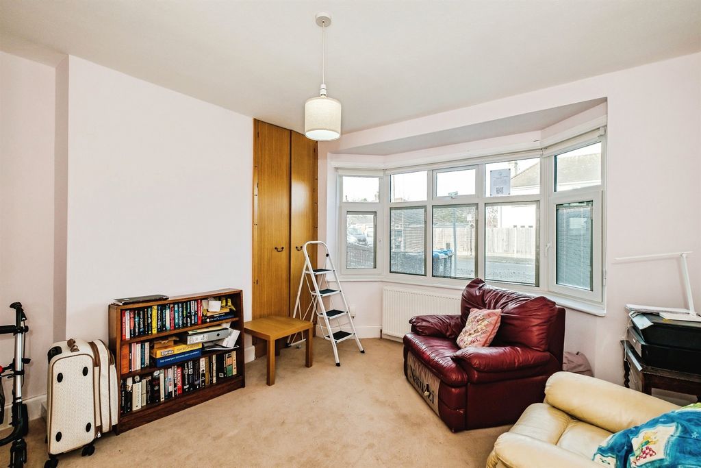 Property photo 3 of 20