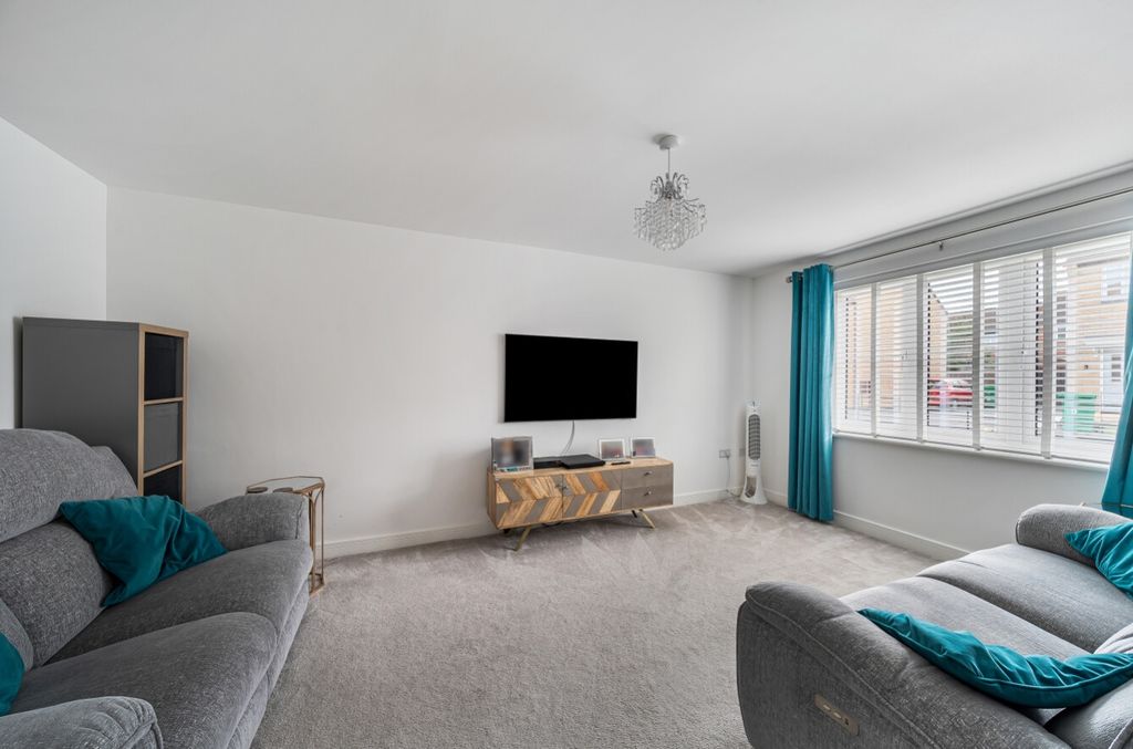 Property photo 2 of 23 1330948-2-688cd4d50Bfeb