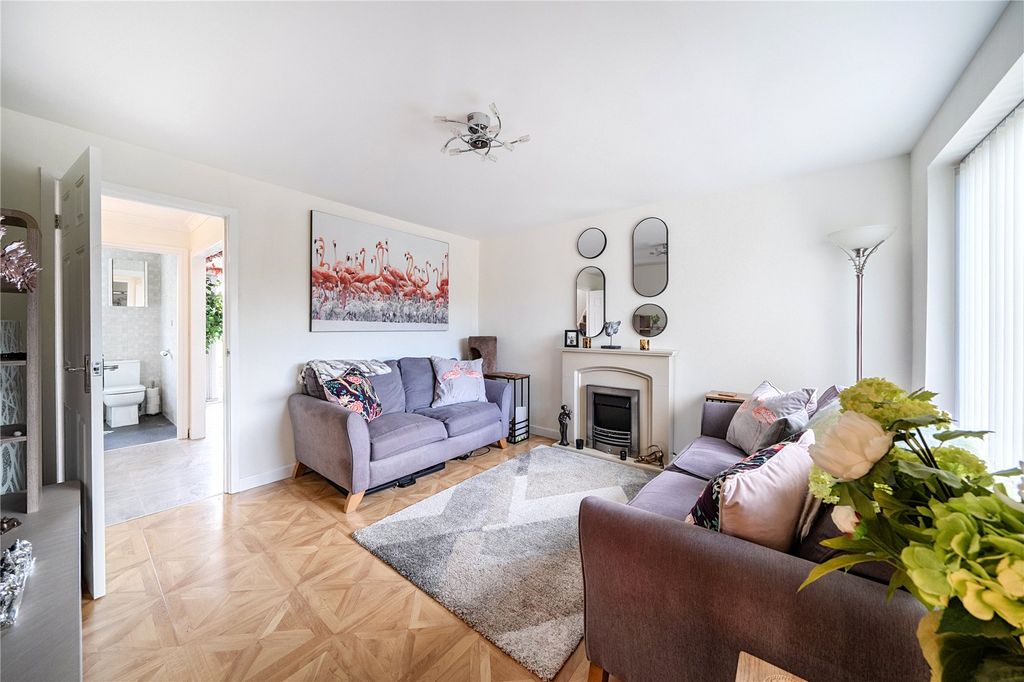 Property photo 2 of 21 Picture No. 17