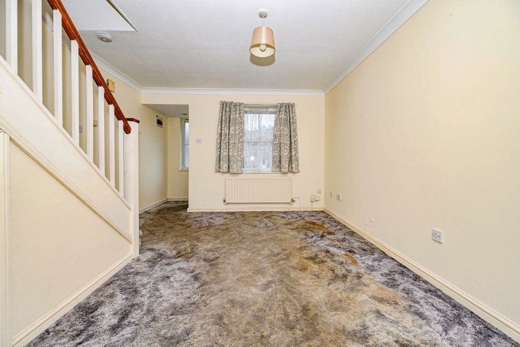 Property photo 3 of 10 Pbox-Img.Jpg