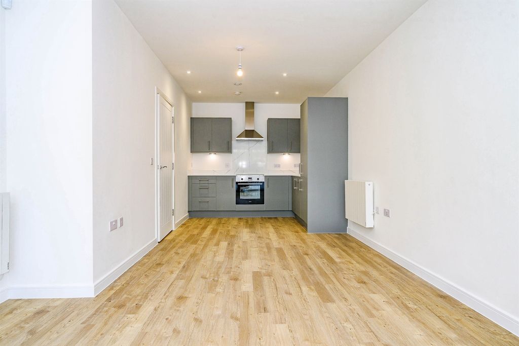 Property photo 2 of 13
