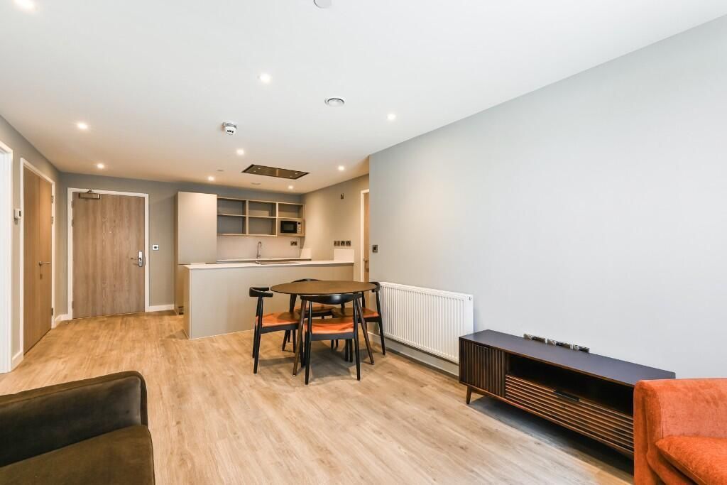 Property photo 2 of 6 Gallery