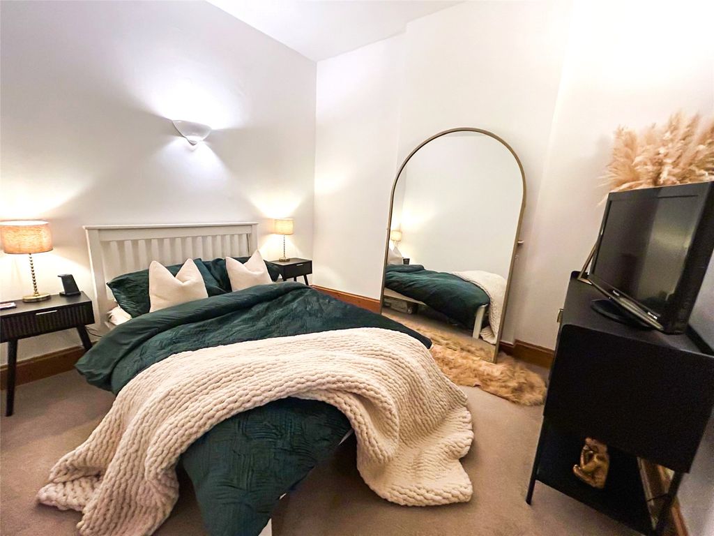 Property photo 2 of 12 Picture No. 58