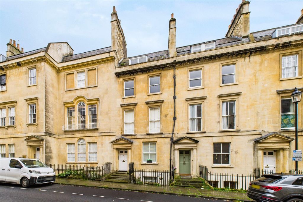 Property photo 2 of 16 Flat 3, 38, Rivers Street Walcott, Bath, Ba1 2Qa |