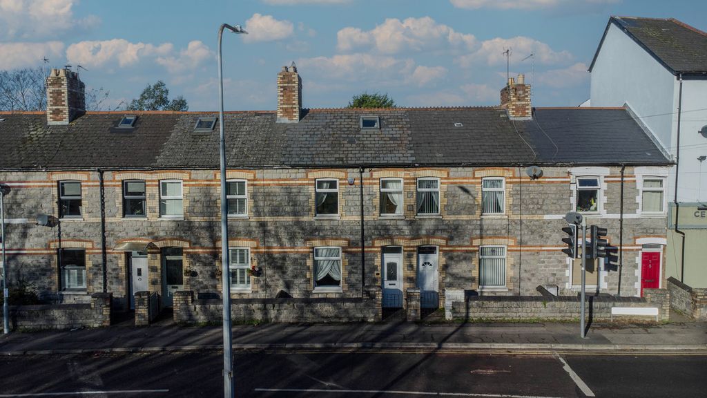 Property photo 1 of 28