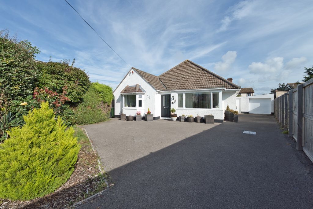 Property photo 1 of 35 3 Bed Detached Bungalow For Sale