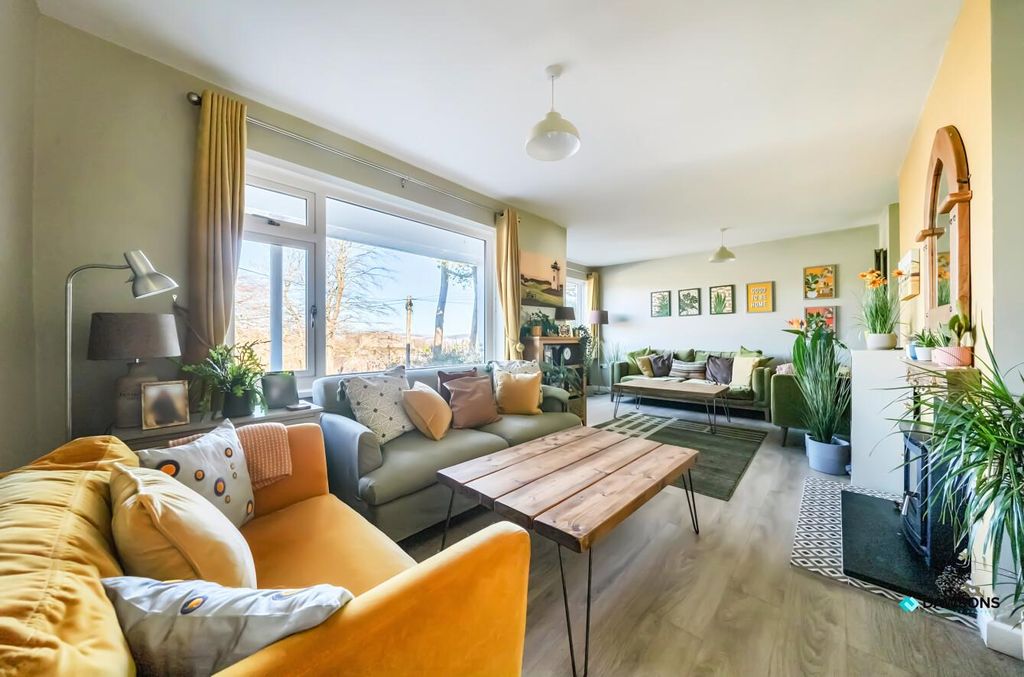 Property photo 2 of 28 c41Ada19-22A6-47d6-9B64-4344Dbf04A90.Jpg