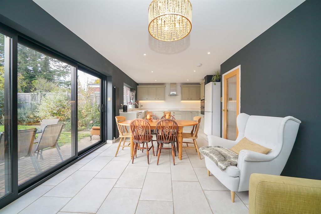 Property photo 2 of 26 Kitchen/Dining Room