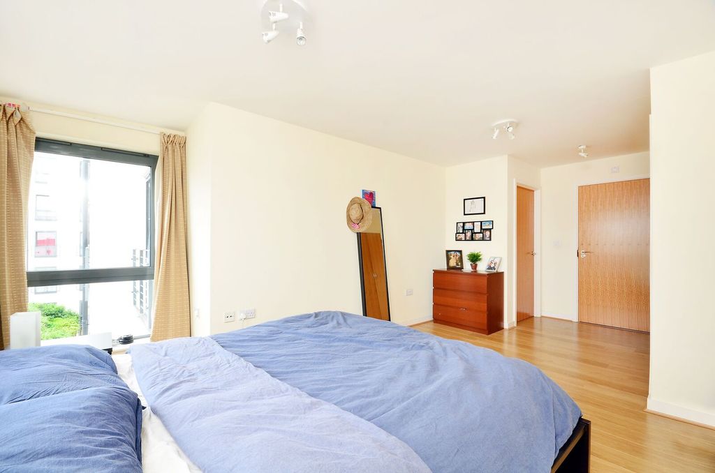 Property photo 3 of 8