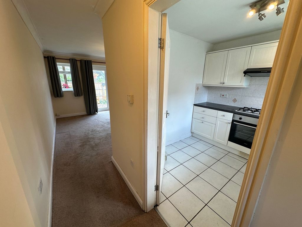 Property photo 3 of 10 5