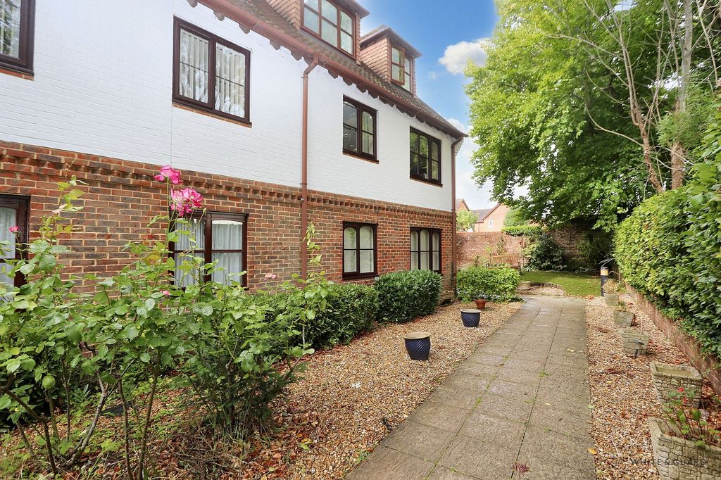 Property photo 1 of 8