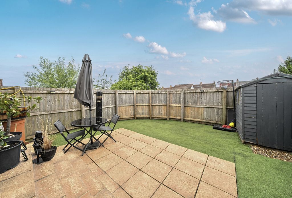 Property photo 3 of 14 1296140-5-682Af35...