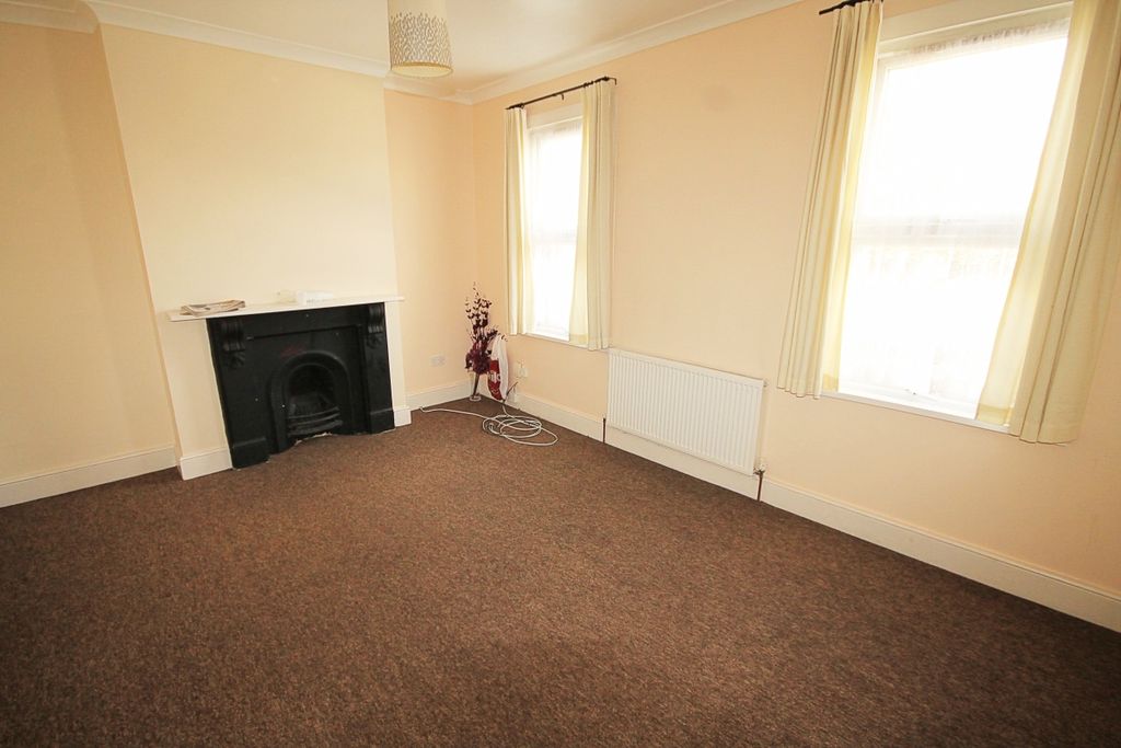 Property photo 2 of 7 Lounge Area