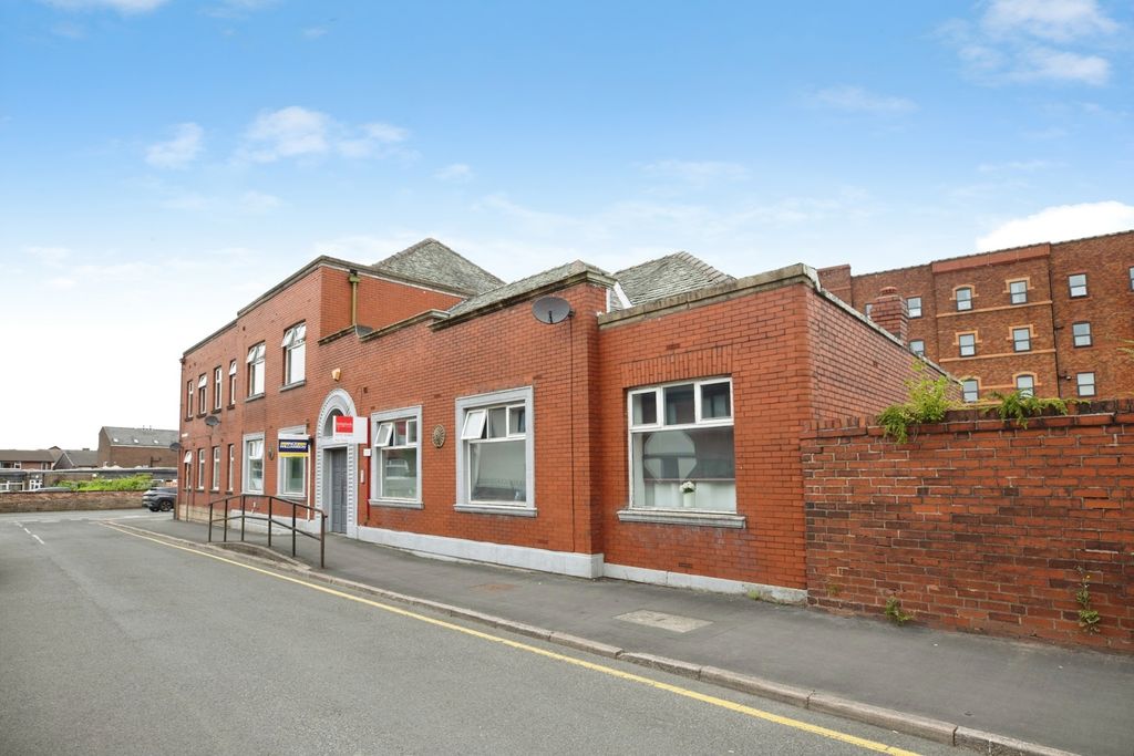 Additional image 14 of 14 bed flat for salePeter House, Peter Street, Chorley PR7
