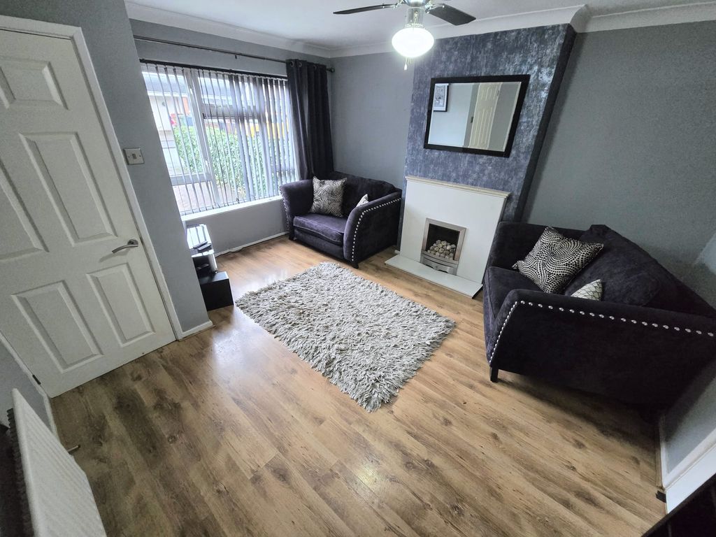 Property photo 2 of 13 Lounge A