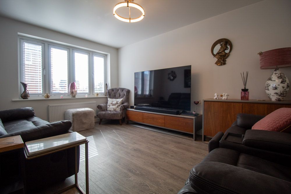 Property photo 2 of 23