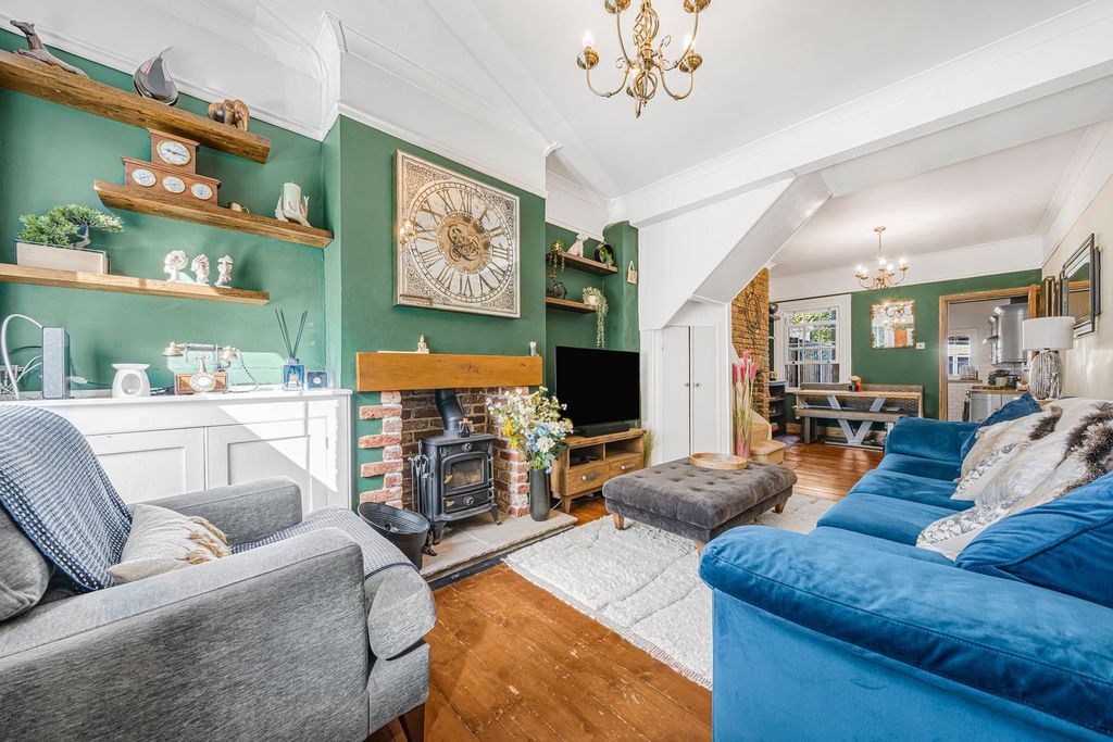 Property photo 2 of 14